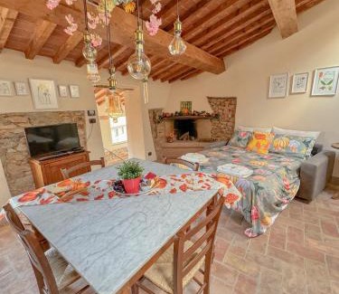 Montemagno House | Cottage Casa Graziosa