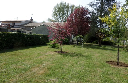 Pujols-sur-Ciron House | Cottage for 2 people, in a park