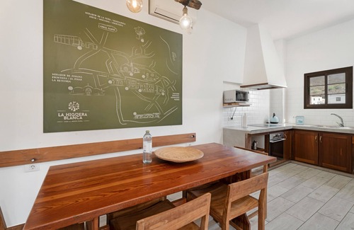 Valverde Cottage | Cottage 'La Higuera Blanca' with Private Garden, Wi-Fi and Air Conditioning