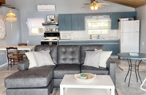 Valley Road Cabin | Cottage located on the banks of the historic St.Croix River