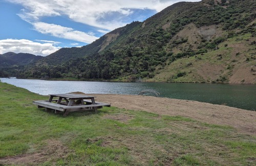 Lyford Cottage | Cottage on Woodchester Station, family friendly.