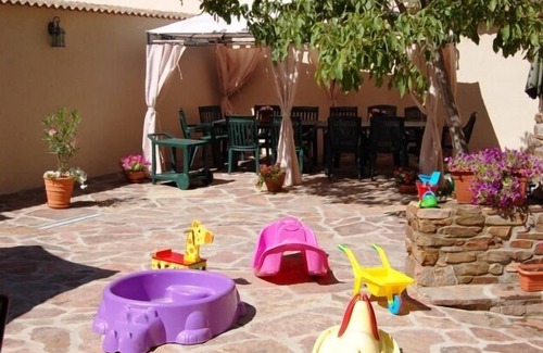 Miguelanez Cottage | Cottage Sunsets for 16 people (full rental)