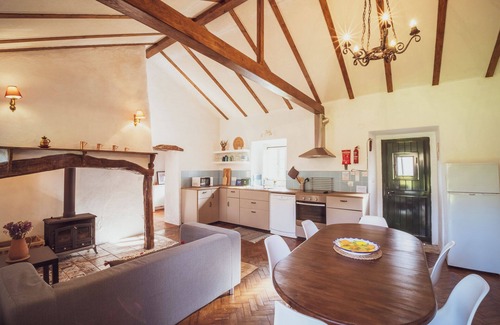 Tomar Cottage | Cottage 'Vale Do Espinheiro' with Lake View, Private Garden and Wi-Fi