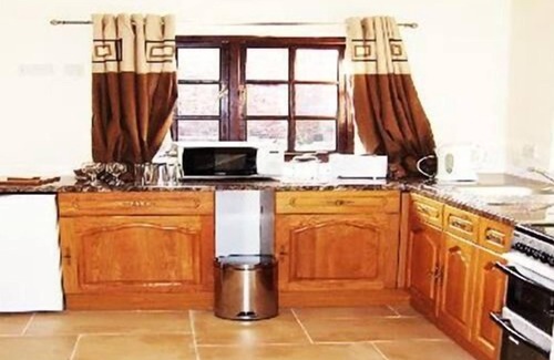 Flaxton Cottage | Cottage Wash House at Thompsons Arms Holiday Lets + B & B