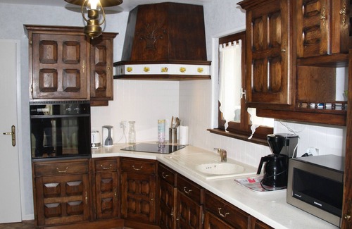 Belleville-sur-Meuse Cottage | Cottage with enclosed garden, terrace and Wi-Fi, near Verdun