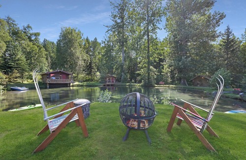 Hope Cabin | Cottonwood Valley Cabin - an Alaskan long cabin right on Bear Creek Pond