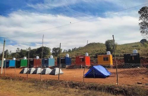 Ninnimamidi Hotel | Countries container resort