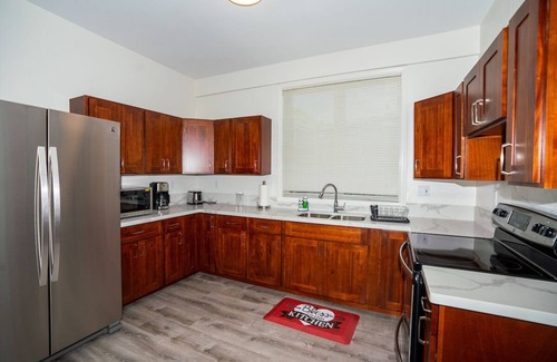 Kaneohe House | COUNTRY COMFORT & AC - 30 DAYS