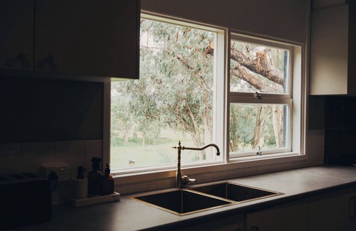 Tintinhull Cottage | Country cottage 10 minutes to Tamworth - pet friendly!