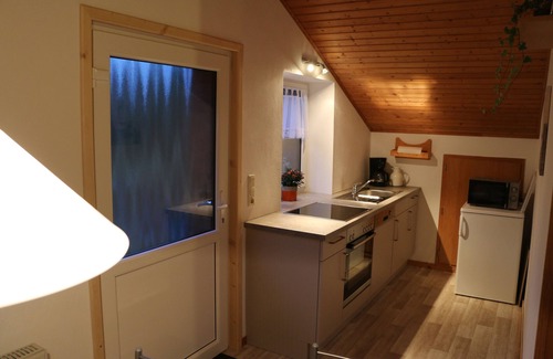 Sandbostel Apartment | Country cottage with garden i