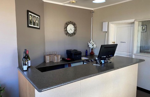 Coonabarabran Hotel | Country Gardens Motel