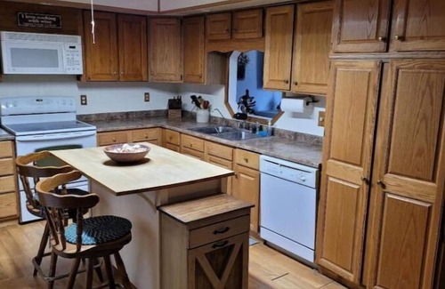 Fleming House | Country Getaway