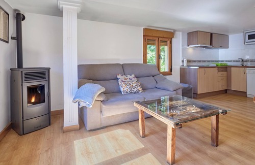 La Omanuela House | Country Home 'Aguas Frías I' with Mountain View, Private Terrace and Wi-Fi