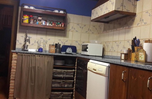 Pineda de la Sierra House | Country House 'El Hayedo' with Mountain View, Private Terrace and Wi-Fi