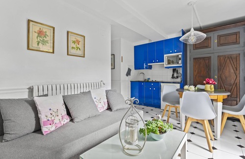 Selores House | Country House 'Apartamento 4' with Mountain View, Private Garden and Wi-Fi