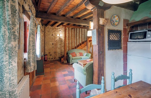 Moarves de Ojeda House | Country House 'Capellan' with Mountain View, Shared Garden and Wi-Fi