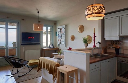 Ioulida Villa | Country House 'Cycladic Villa Eroza' with Sea View, Wi-Fi and Air Conditioning