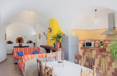 Fonelas House | Country House 'El Olivo' with Shared Pool, Wi-Fi and Air Conditioning