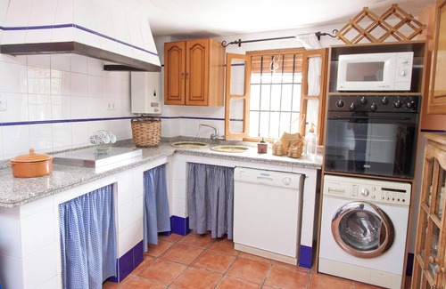 El Esparragal House | Country House 'Fuente Zagrilla' with Mountain Views, Private Pool and Air Conditioning