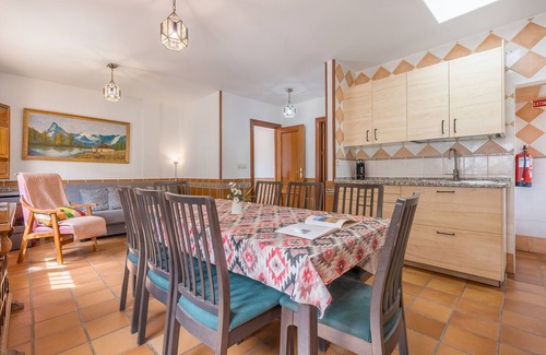 Barrio de la Vega House | Country House 'Hitos' with Mountain View, Wi-Fi and Air Conditioning