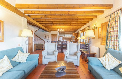 Cubillo House | Country House 'La Casa Rural Del Secretario' with Mountain View, Private Terrace and Wi-Fi