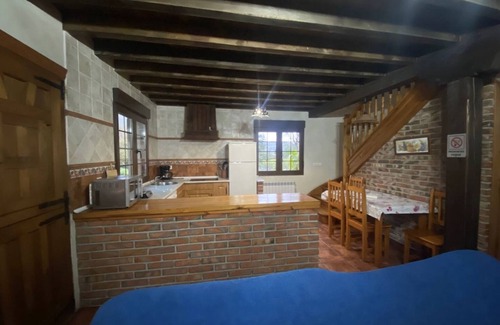 Celis House | Country House 'Los Avellanos Casa 1' with Mountain View, Private Terrace and Private Garden