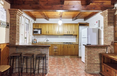 Burunchel House | Country House 'Los Rosales' with Private Pool and Private Garden