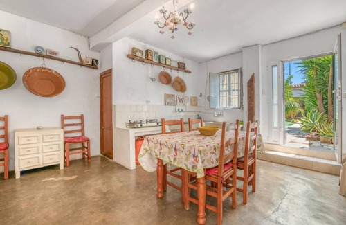 Miramar House | Country House 'Miramar' with Private Terrace, Wi-Fi and Air Conditioning