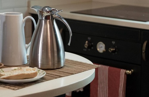 Madridejos House | Country House 'Posada Del Herrero' with Private Pool, Wi-Fi and Air Conditioning