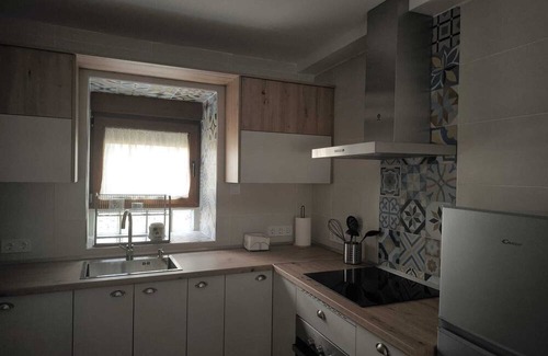 Navaluenga House | Country House 'Quercus' with Mountain View, Wi-Fi and Air Conditioning