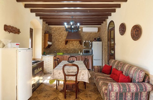 Montilla House | Country House 'Santa Fe' with Private Pool, Wi-Fi and Air Conditioning
