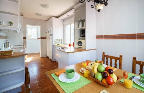 Malaga-Este House | Country House 'Santa Matilde Málaga' with Sea Views, Wi-Fi and Air Conditioning