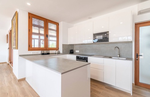 Es Garrovers Villa | Country House 'Son Guillem' with Mountain Views, Wi-Fi and Air Conditioning