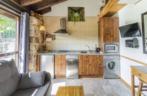 La Rad House | Country House 'Villamoronta' with Mountain View, Private Terrace and Wi-Fi