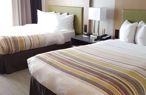 Elk River Hotel | Country Inn & Suites by Radisson, Elk River, MN