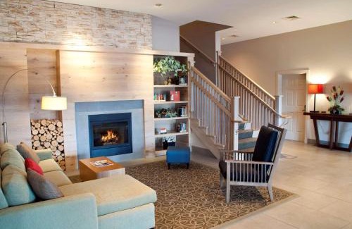 Lewisburg Hotel | Country Inn & Suites by Radisson, Lewisburg, PA