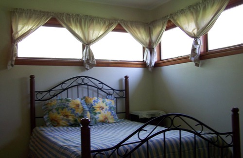 Richfield House | Country Living Cleveland, Akron - pet friendly house -