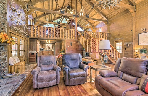 Wheeler Cabin | Countryside Cabin Retreat w/Outdoor Kitchen!