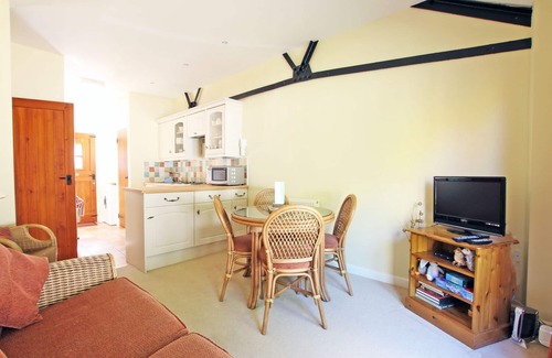 Ashford House | Countryside Cottage near the Award-Winning Village of Woodchurch