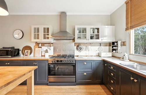 Margate Apartment | Countryside Escape Near Margate Village