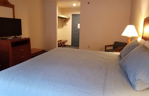 Nappanee Hotel | CountrySide Inn