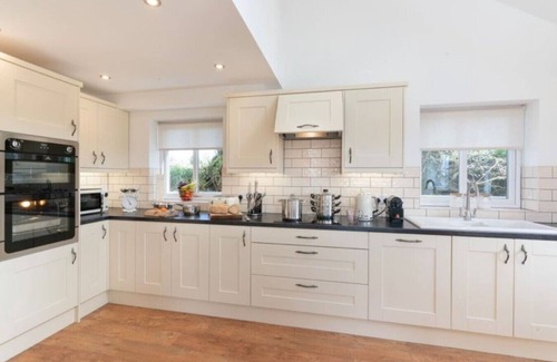 Llangeler House | Countryside retreat, Bancyffordd