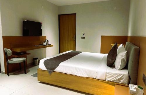 Gulha Apartment | Court Regalia Unit Of S & G Festivities