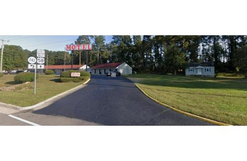 Courtland Hotel | Courtland Inn By Townhouse Franklin VA US 58