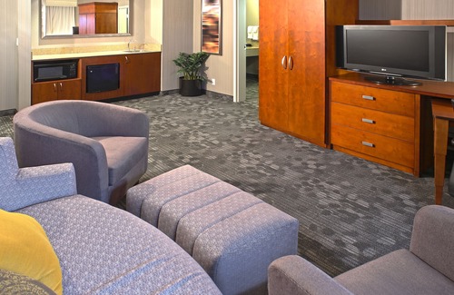 Hamilton Hotel | Courtyard by Marriott Hamilton