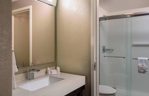 South Beach Hotel | Courtyard by Marriott Miami Beach-South Beach