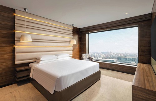 Andheri East Hotel | Courtyard by Marriott Mumbai International Airport