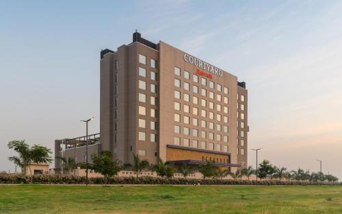 Bhatpore Hotel | Courtyard by Marriott Surat