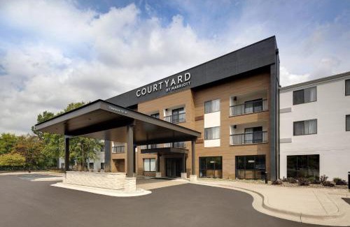 East Paris Hotel | Courtyard Grand Rapids Airport