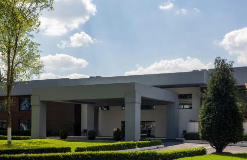 Toluca Hotel | Courtyard Toluca Airport